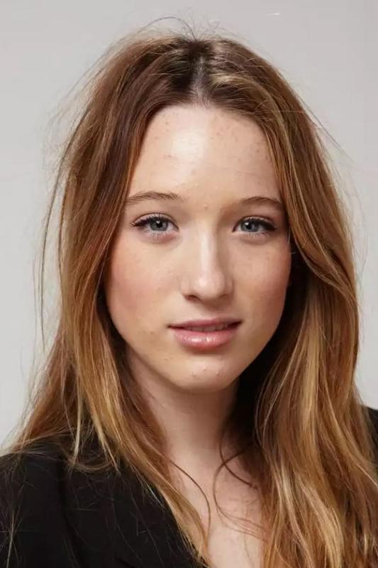 Sophie lowe