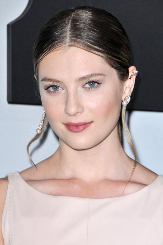 Zoe levin