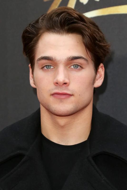 Dylan sprayberry