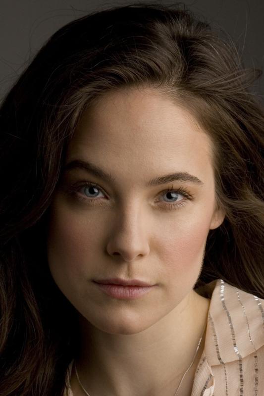 Caroline dhavernas