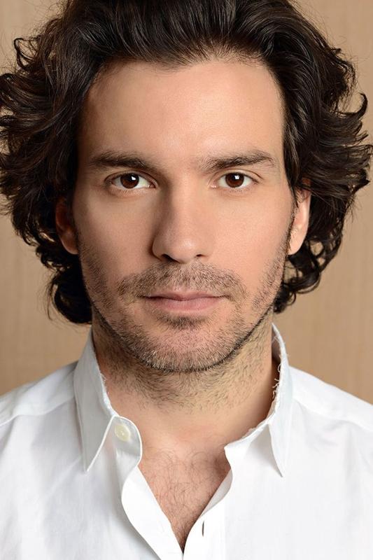 Santiago cabrera