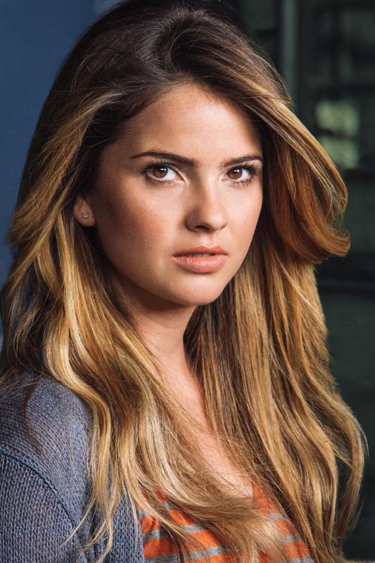 Shelley hennig