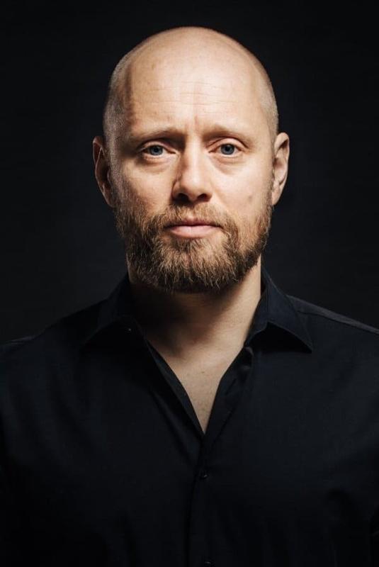 Aksel hennie