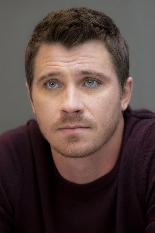 Garrett hedlund